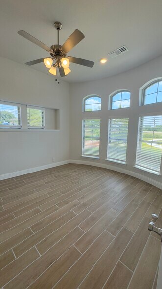 Building Photo - 2805 Chert Ct