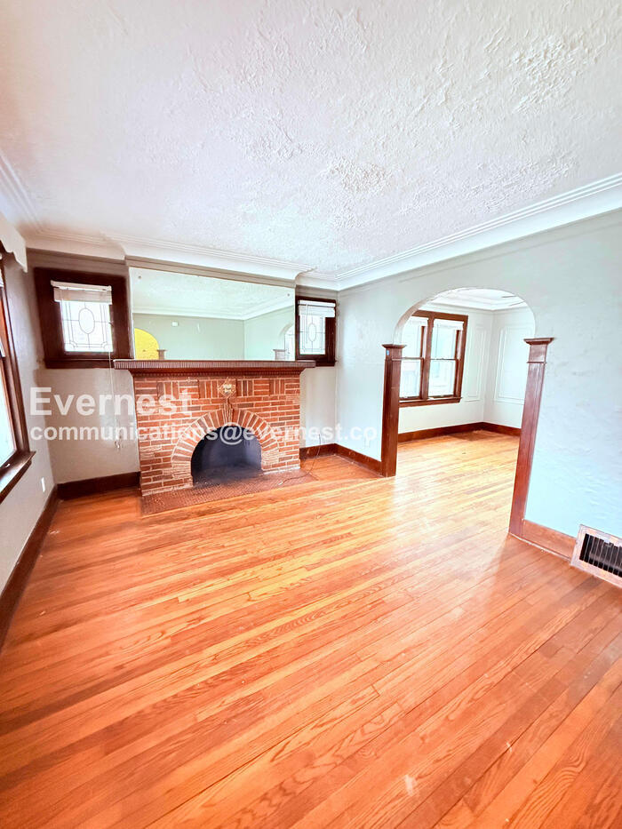 Building Photo - 13523 Santa Rosa Dr