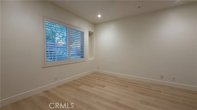 Building Photo - 449 Ridgeway