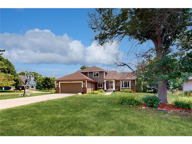 Building Photo - 2079 Woodbridge Way