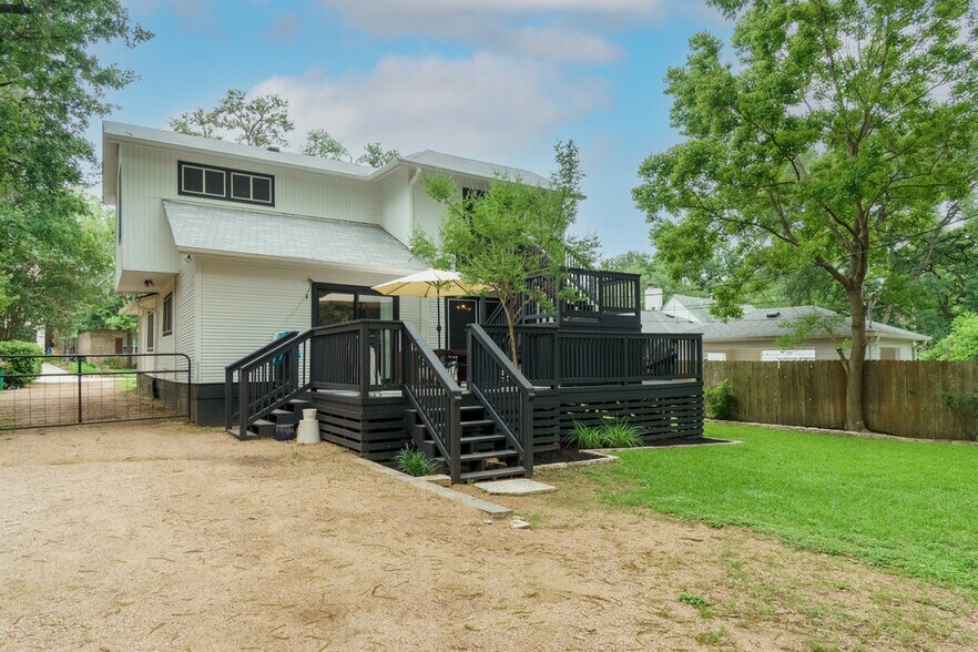 Building Photo - 2204 Forest Trail