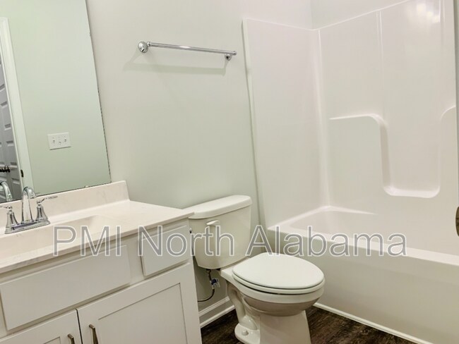 Building Photo - 108 Grv Hl Cir
