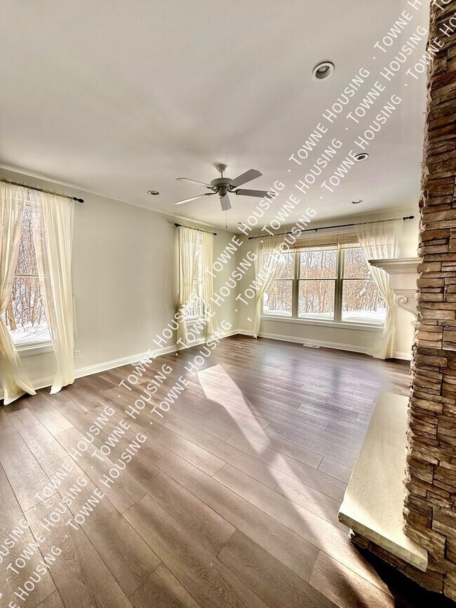 Building Photo - 13573 Schang Rd