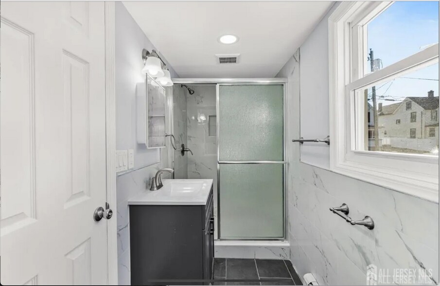 Building Photo - 29 Levinson Ave