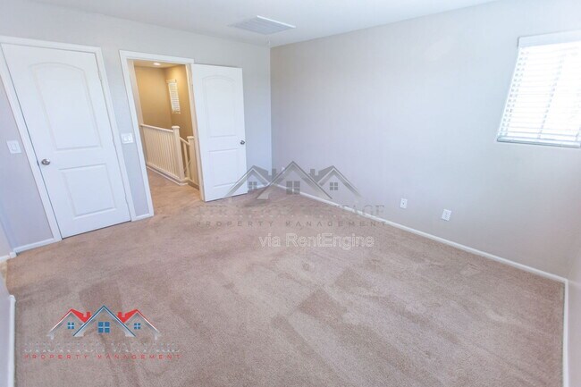 Building Photo - 2218 N 77th Dr