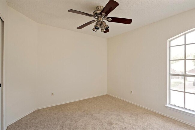Building Photo - 1201 Marigold Way