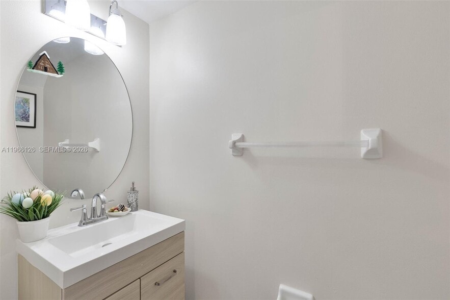 Building Photo - 9925 NW 57th Mnr