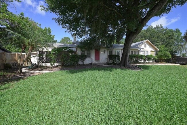 Building Photo - 1621 Sunnyside Dr