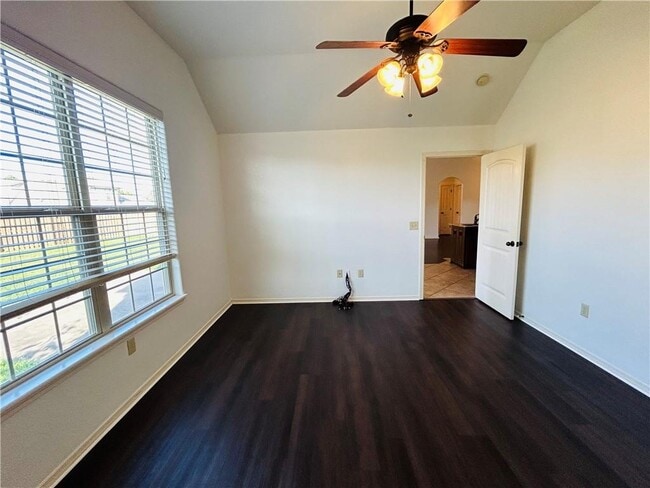 Building Photo - 471 Verona Way