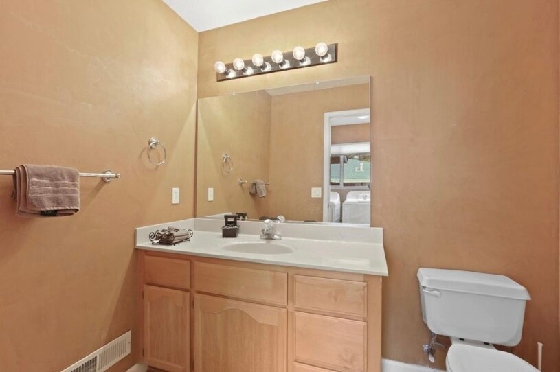 Building Photo - 6816 Appomattox Way