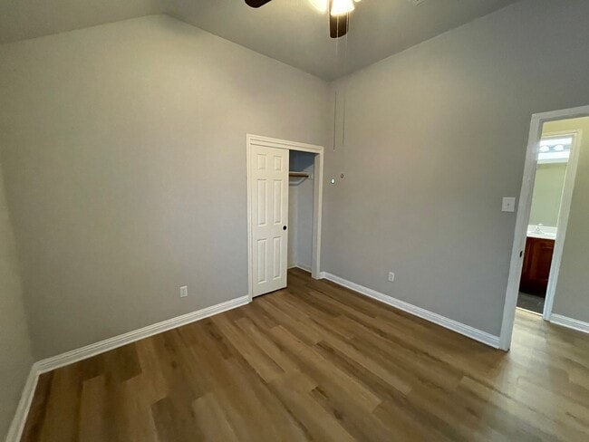 Building Photo - 10025 Mount Rainier Dr