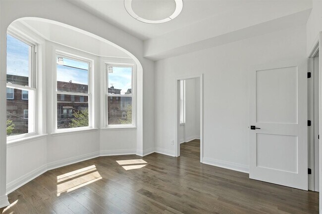Building Photo - 208 Shippen St