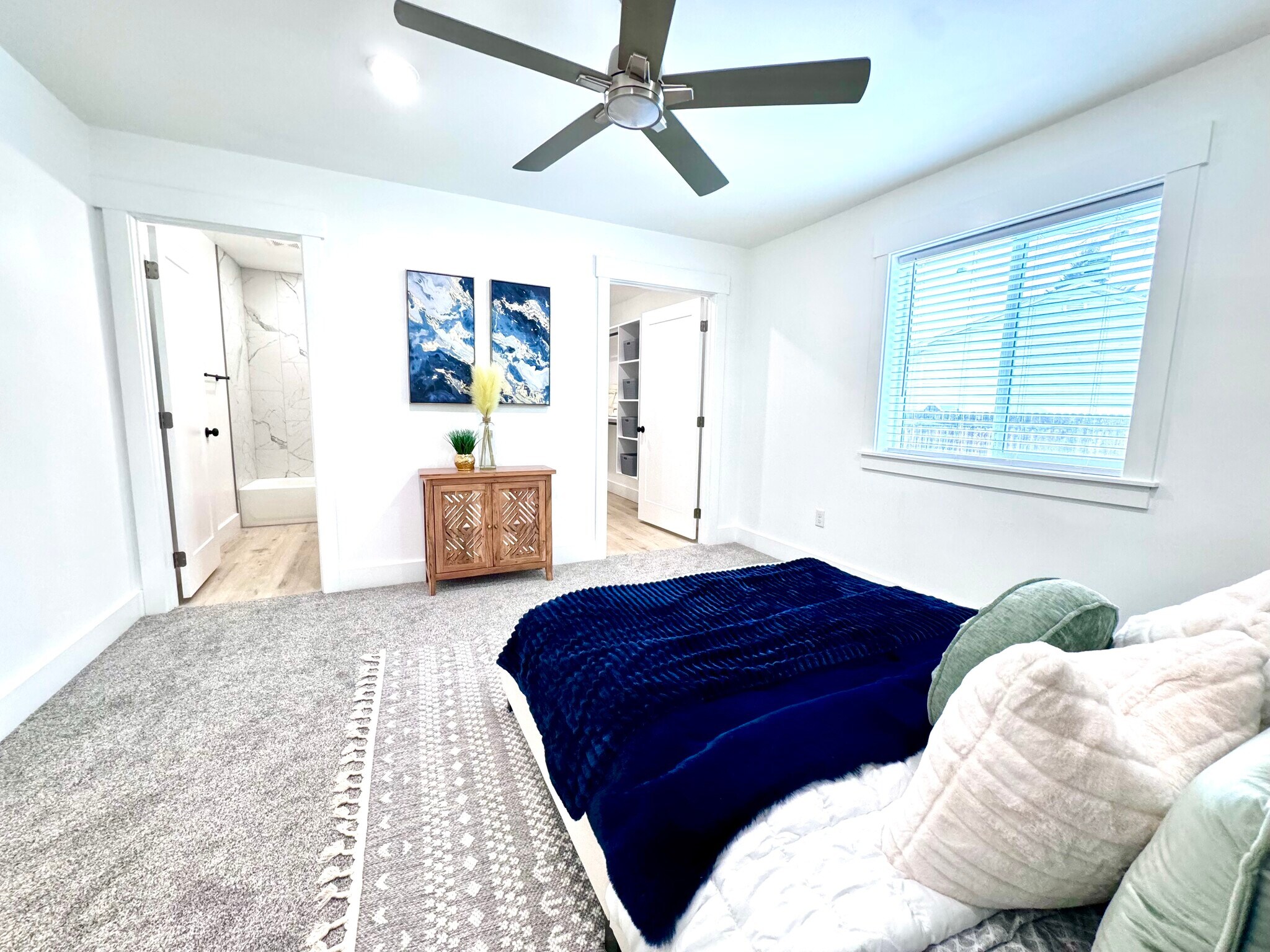 Building Photo - 3217 E Reynard Ln