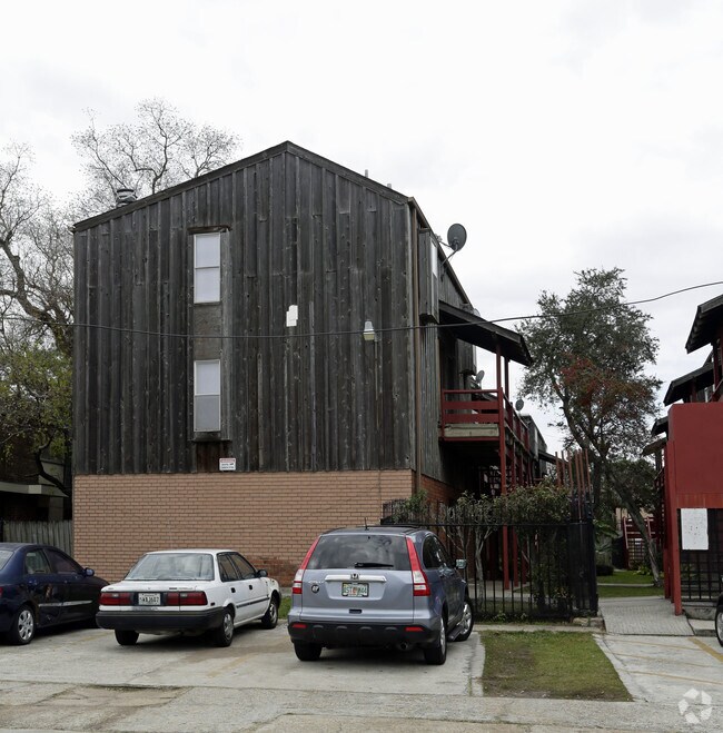 Building Photo - Yaseen Apartments