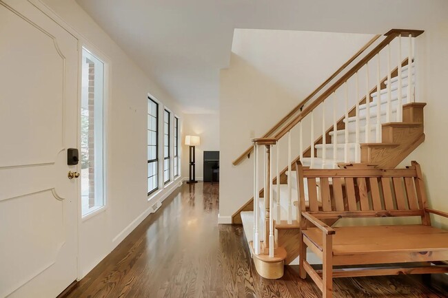 Building Photo - 4556 Apple Way