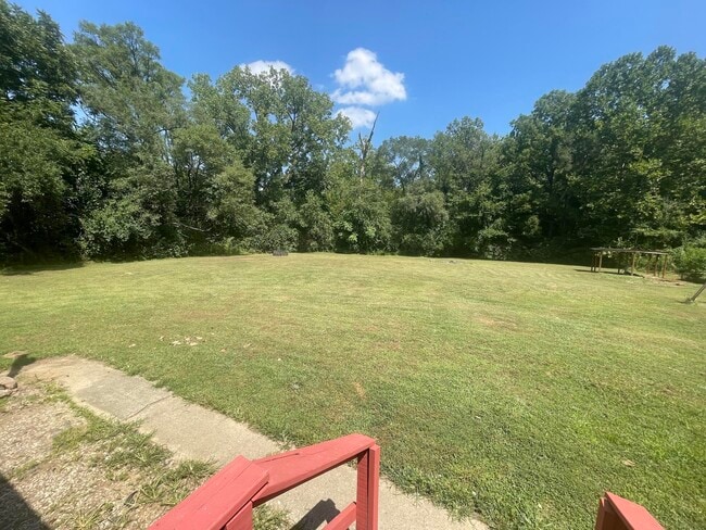 Building Photo - 815.5-B Griffin-S