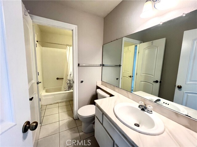 Building Photo - 15 Creekwood