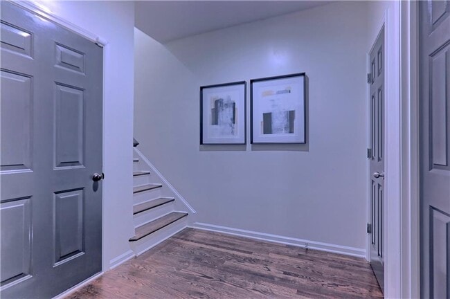 Building Photo - 5569 Julian Pl