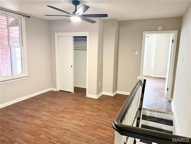 Building Photo - 1928 Macklind Ave