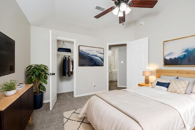 Building Photo - 13202 Bufflehead Ct