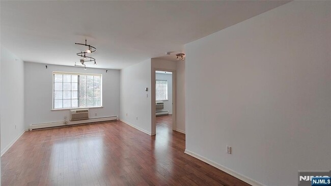 Building Photo - 1412 Faulkner Ct