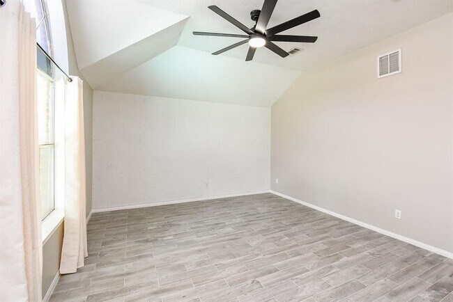 Building Photo - 23122 Beech Canyon Dr