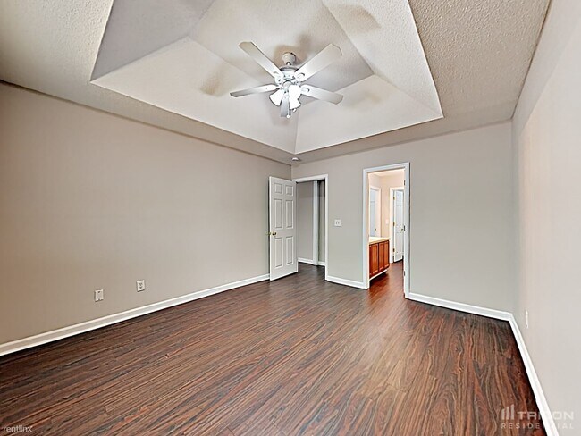 Building Photo - 121 Summer Vale Dr