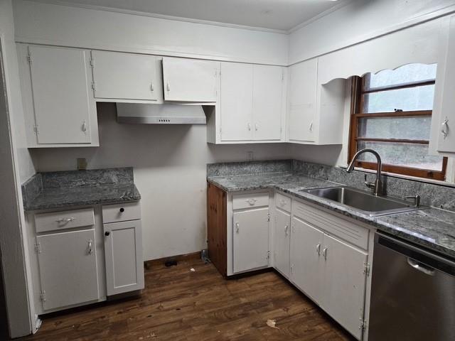 Building Photo - 704 Raines Dr