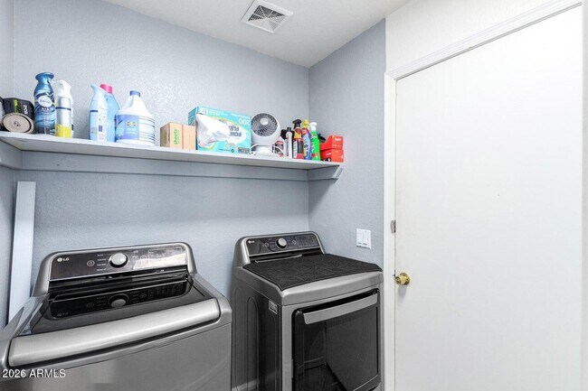 Building Photo - 40147 N Cassara Dr
