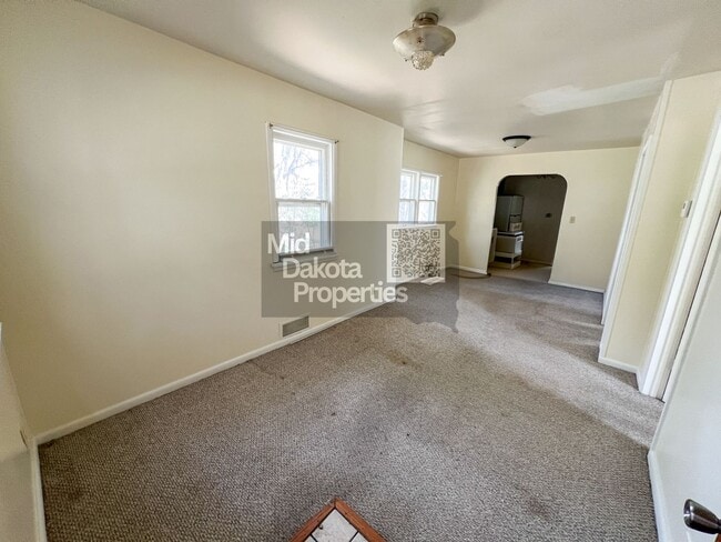 Building Photo - 618 S Edmunds- 2 bedroom house