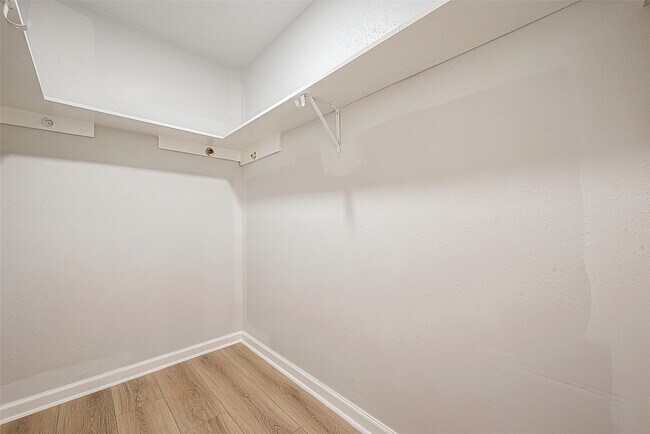 Building Photo - 6919 Maczali Dr