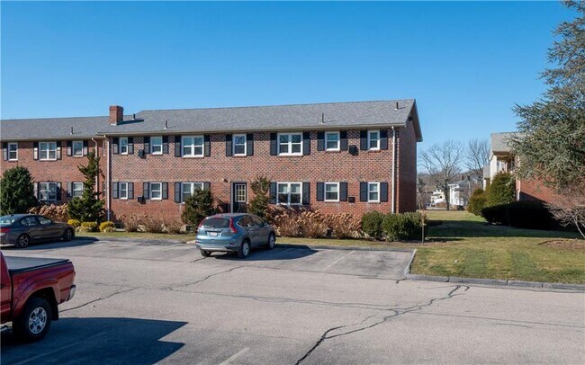 Building Photo - 70 Carroll Ave