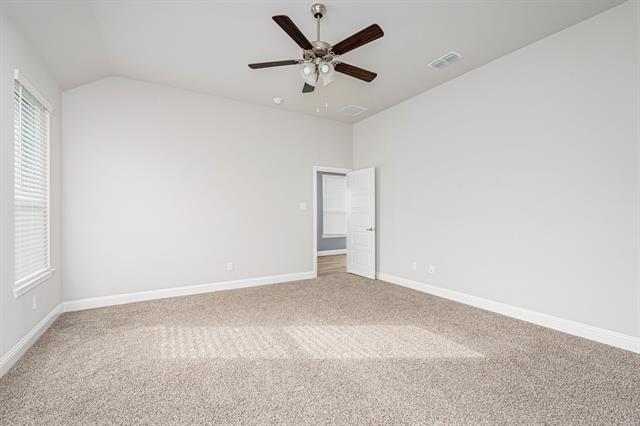 Building Photo - 2205 Redwing Dr