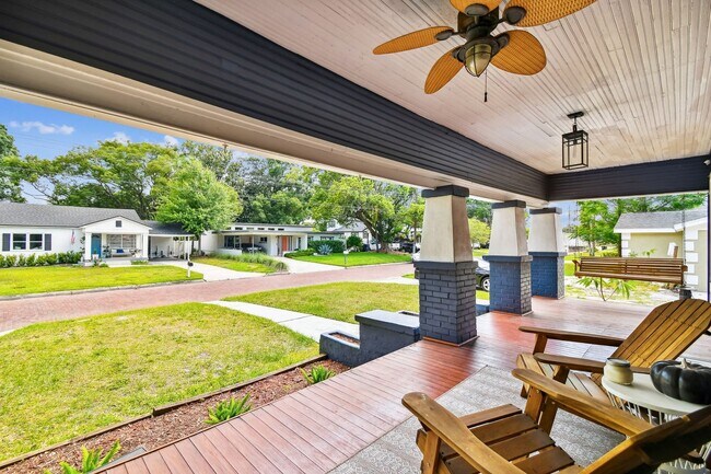 Building Photo - Riverside Heights Historic Bungalow!