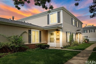 Building Photo - 1335 Cove Dr