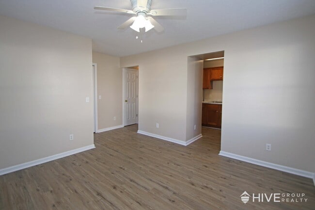 Building Photo - 1041 Oriole Ln