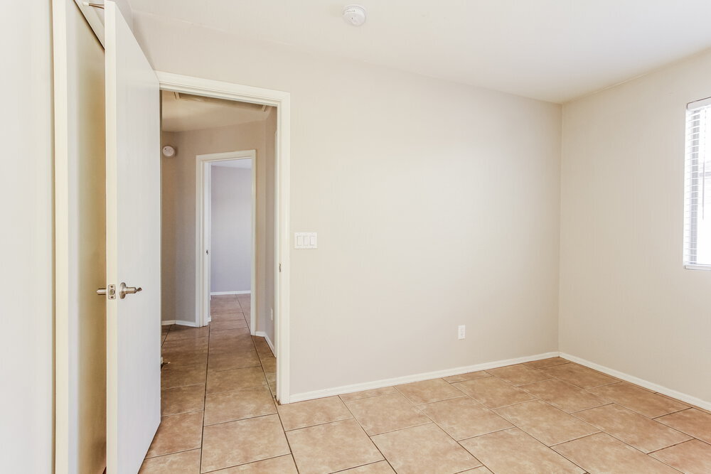 Building Photo - 7907 N 53rd Dr