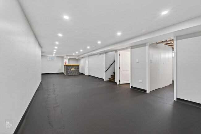 Building Photo - Gorgeous 3 Bedroom Home in Wauconda!
