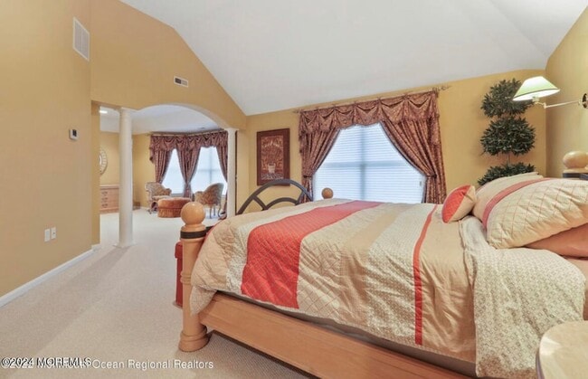 Building Photo - 29 Northwoods Rd