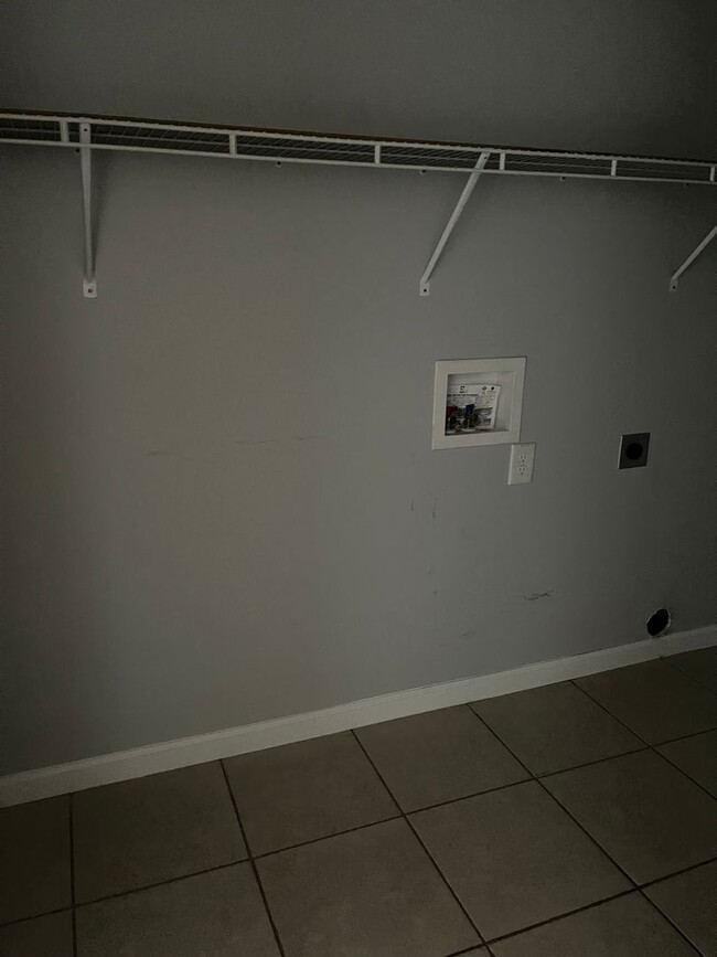 Building Photo - Location & Convenience!!!