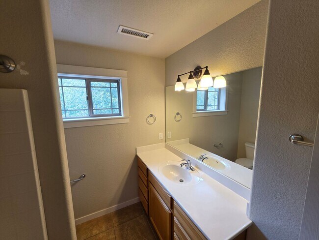 Building Photo - 3722 E Avocet Way