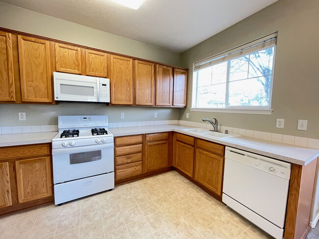 Building Photo - 6252 SW 182nd Terrace