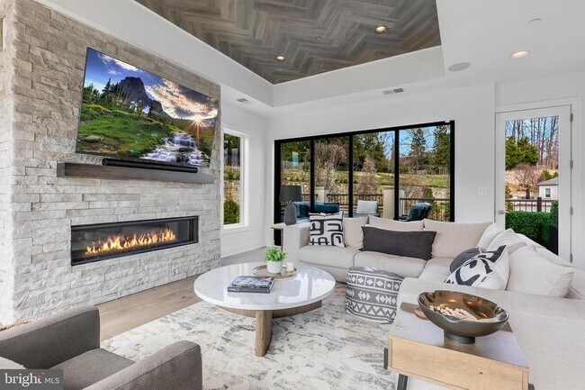 Building Photo - 8201 River Rd