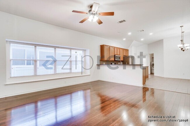 Building Photo - 1217 Charleston Ln