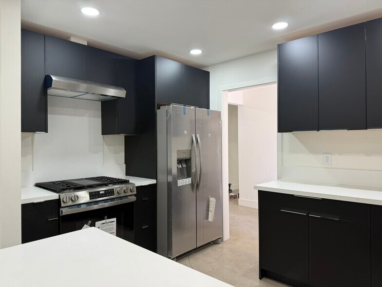 Building Photo - 14962 Rolling Ridge Dr