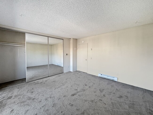 Building Photo - Beautiful 2B/1.5BA Condo in Mira Mesa!