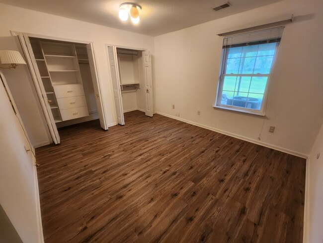 Building Photo - 2852 Chaseway Ct