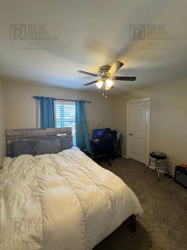 Building Photo - Resort-Style Living in Spencer’s Crossing ...