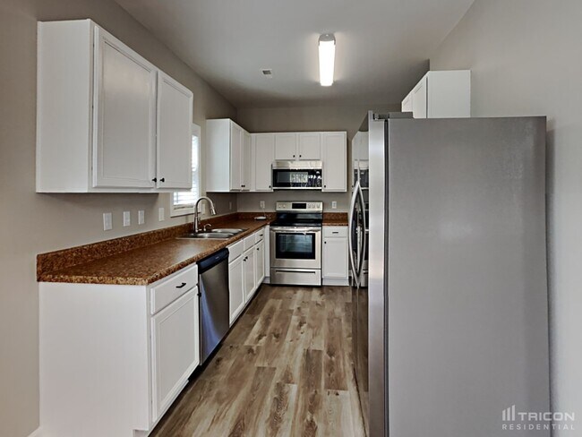 Building Photo - 645 McCarthy Dr