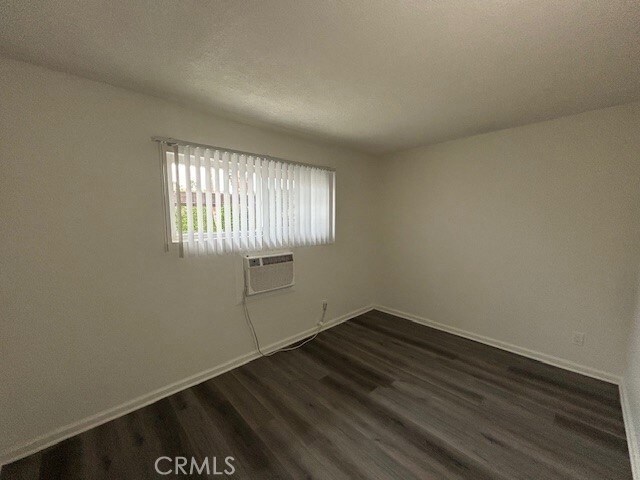 Building Photo - 37067 Bankside Dr